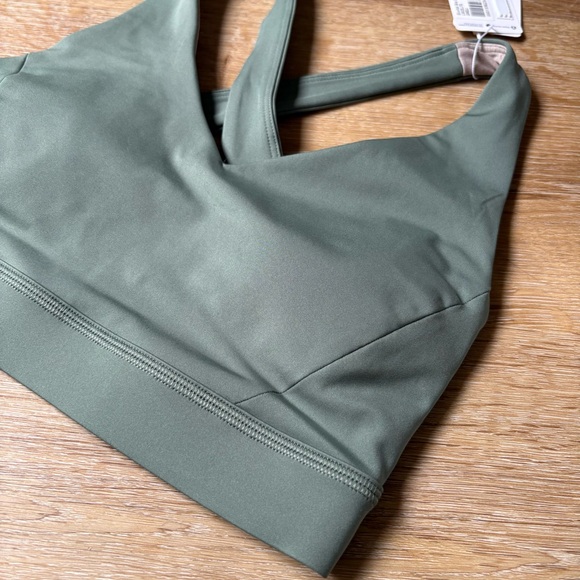 LuluLemon Envital Bra - Picture 3 of 5